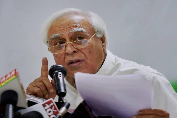 kapil sibal to give a different answer to the size of the notes  modi