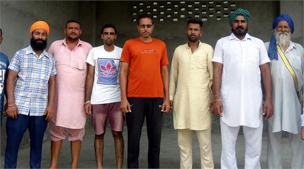 villegers made busstand