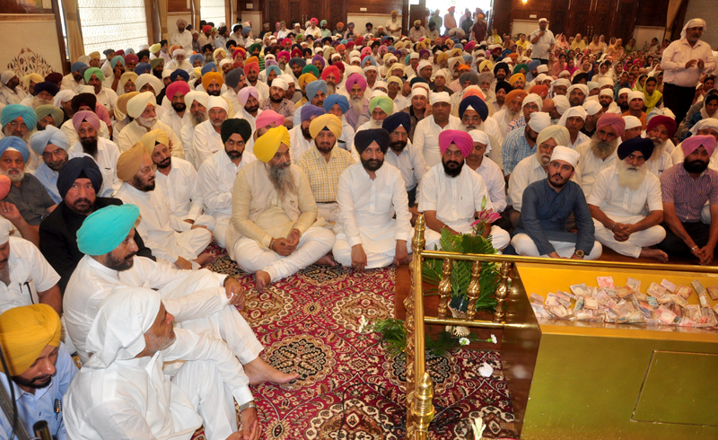 ਹਜ਼ਾਰਾਂ ਸੰਗਤਾਂ ਨੇ ਦਿੱਤੀਆਂ ਹਰਭਜਨ ਸਿੰਘ ਨੱਢਾ ਨੂੰ ਸ਼ਰਧਾਂਜਲੀਆਂ