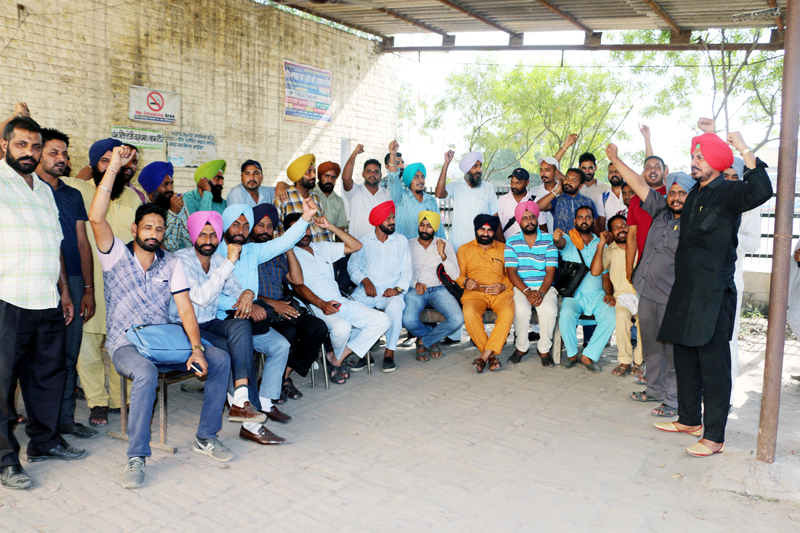 ਪੰਜਾਬ ਰੋਡਵੇਜ਼ ਪਨਬਸ ਵਰਕਰਜ਼ ਯੂਨੀਅਨ ਵੱਲੋਂ ਰੋਸ ਪ੍ਰਦਰਸ਼ਨ
