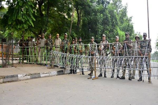 more than 300 families left home due to panic in panchkula