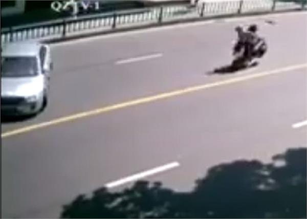 such a brake to avoid collision  scooters flown in the air