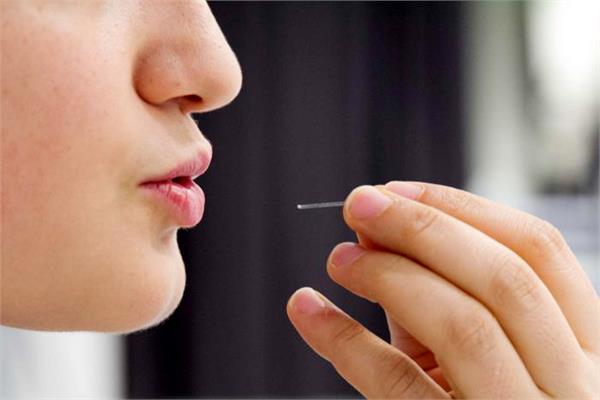 world smallest breathalyser