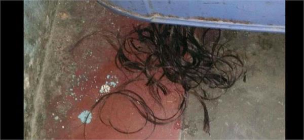 bathing  women  sliced hair