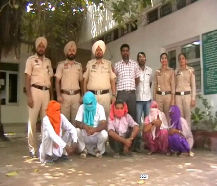 ਫਰੀਦਕੋਟ ਪੁਲਸ ਵਲੋਂ ਕਿਰਾਏ ਦੇ ਮਕਾਨ ''ਚ ਚਲਾਏ ਜਾ ਰਹੇ ਦੇਹ ਵਪਾਰ ਦੇ ਧੰਦੇ ਦਾ ਪਰਦਾਫਾਸ਼