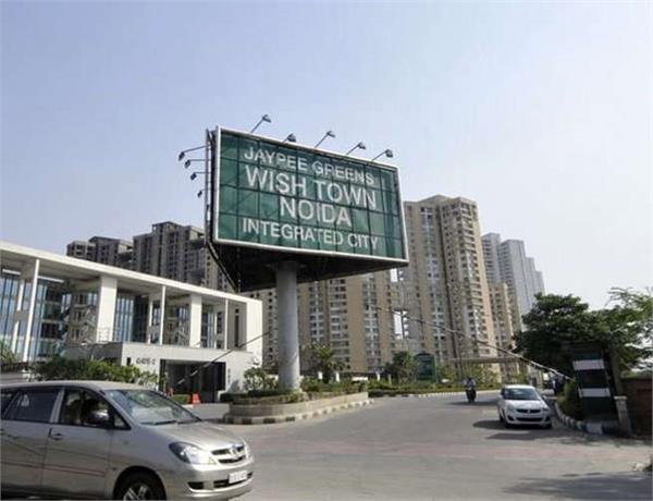 severe crisis on 32 jaypee flat buyers