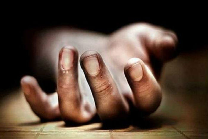 ਪਿਤਾ ਨੂੰ ਕਰਜ਼ ਦੇ ਬੋਝ ਤੋਂ ਬਚਾਉਣ ਲਈ ਲੜਕੀ ਨੇ ਕੀਤੀ ਆਤਮ-ਹੱਤਿਆ