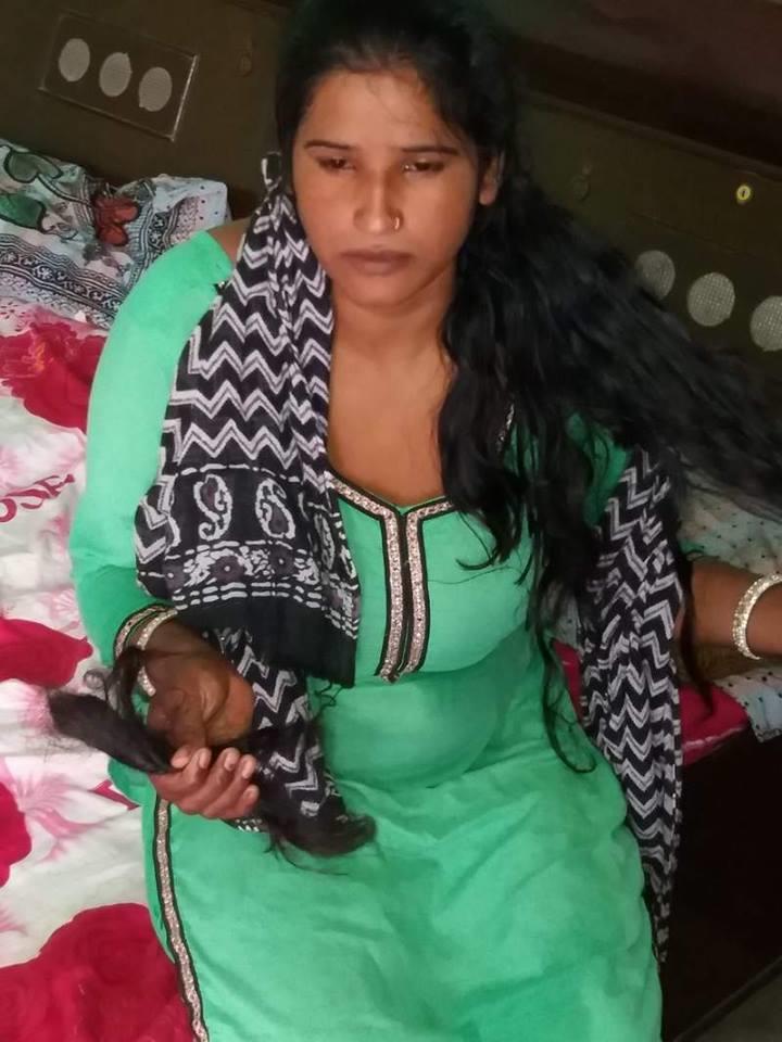 woman hair cut in nabha