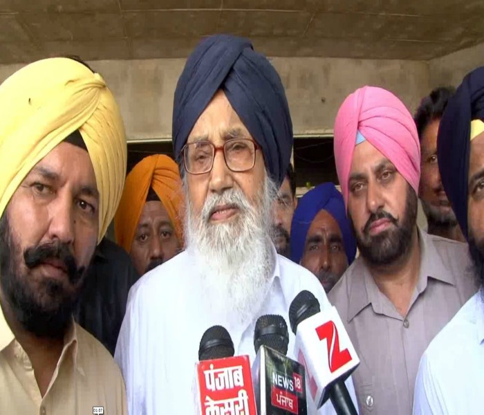 700 ਕਰੋੜ ਰੁਪਏ ਦੀ ਕਣਕ ਦੀ ਬਰਬਾਦੀ ਦੀ ਜ਼ਿੰਮੇਵਾਰ ਐੱਫ. ਸੀ. ਆਈ. : ਪ੍ਰਕਾਸ਼ ਸਿੰਘ ਬਾਦਲ