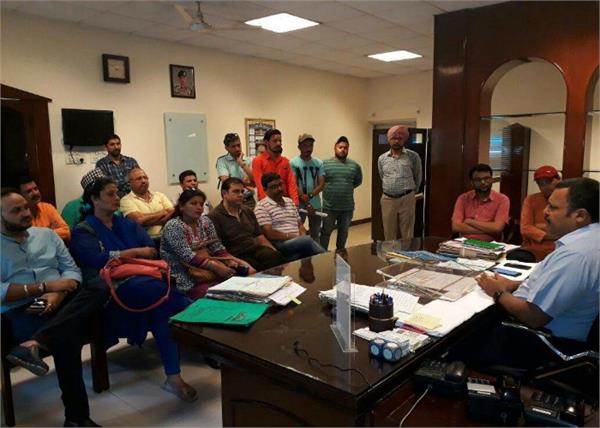 counselor surinder kaur filed a case against the journalists