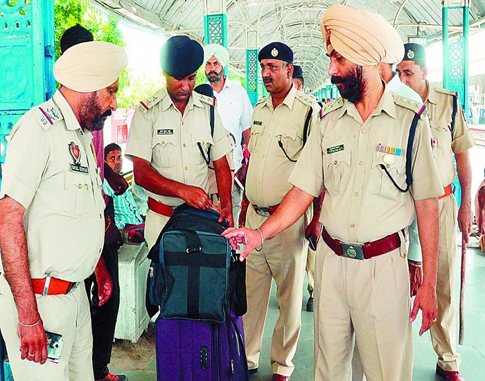 ਰੇਲਵੇ ਸਟੇਸ਼ਨ ਦੇ ਹਰ ਕੋਨੇ ''ਚ ਰਹੇਗੀ ਸੀ. ਸੀ. ਟੀ. ਵੀ. ਕੈਮਰਿਆਂ ਦੀ ਨਜ਼ਰ