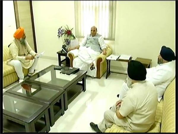 namdhari leader meets home minister rajnath with akali leaders
