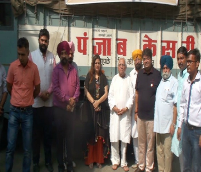 ਜੰਮੂ-ਕਸ਼ਮੀਰ ਦੇ ਪੀੜਤ ਪਰਿਵਾਰਾਂ ਦੇ ਲਈ ਭਿਜਵਾਈ ਗਈ 444ਵੇਂ ਤੇ 445ਵੇਂ ਟਰੱਕ ਦੀ ਰਾਹਤ ਸਮਗਰੀ