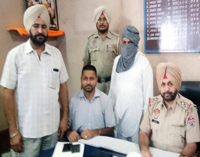ਭੂ-ਮਾਫੀਆ ਸਰਗਨਾਂ ਸਲਵੰਤ ਸਿੰਘ ਗੋਲਾ ਪੁਲਸ ਹਿਰਾਸਤ ''ਚ