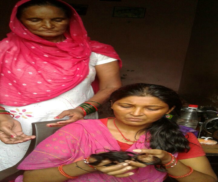 ਨਹੀਂ ਰੁੱਕ ਰਹੀਆਂ ਗੁੱਤਾਂ ਦੇ ਕੱਟੇ ਜਾਣ ਦੀਆਂ ਵਾਰਦਾਤਾਂ, ਲੰਮਾ ਪਿੰਡ ''ਚ ਸੁੱਤੀ ਪਈ ਔਰਤ ਦੇ ਕੱਟੇ ਗਏ ਵਾਲ