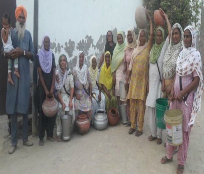 ਸ਼ੁੱਧ ਪਾਣੀ ਦੀ ਸਪਲਾਈ ਨਾ ਮਿਲਣ ਕਰਕੇ ਪਿੰਡ ਕੁਲਹਿਰੀ ਦੀਆਂ ਔਰਤਾਂ ਨੇ ਸਰਕਾਰ ਖਿਲਾਫ ਕੀਤਾ ਪ੍ਰਦਰਸ਼ਨ