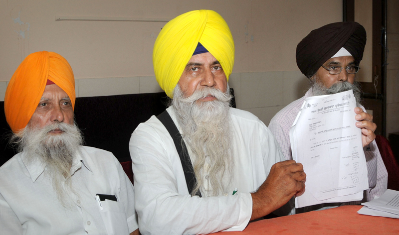 ਮੱਕੜ ''ਤੇ ਕਰੋੜਾਂ ਰੁਪਏ ਗੁਰੂ ਕੀ ਗੋਲਕ ''ਚੋਂ ਖੁਰਦ-ਬੁਰਦ ਕਰਨ ਦੇ ਦੋਸ਼