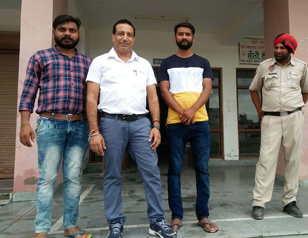 ਪੁਲਸ ਨਾਲ ਮਾਰਕੁੱਟ ਕਰਨ ਦੇ ਦੋਸ਼ ''ਚ 3 ਬਰੀ
