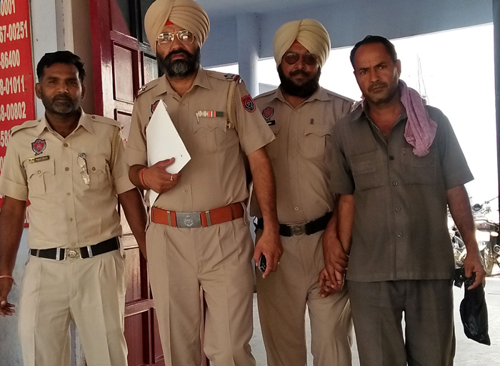 ਅਫੀਮ ਸਣੇ 1 ਅੜਿੱਕੇ