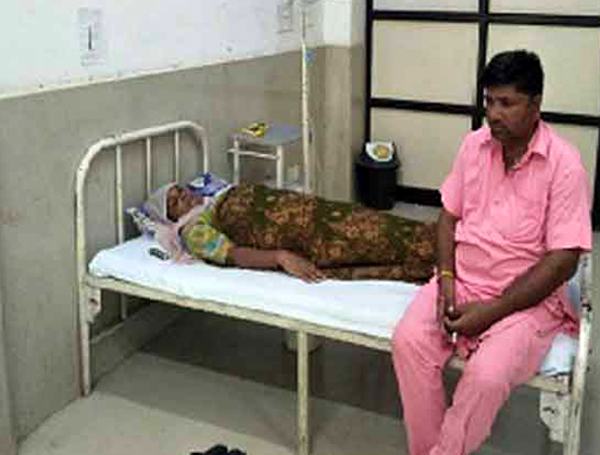 ਹੋਸਟਲ ਦੀ ਸੇਵਾਦਾਰ ਨੂੰ ਸਬਜ਼ੀ ''ਚ ਕੁਝ ਪਾ ਕੇ ਦੇਣ ''ਤੇ ਸੇਵਾਦਾਰ ਹਸਪਤਾਲ ਦਾਖਲ