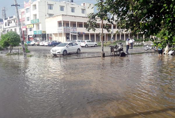 hoshiarpur city gets flooded with rain