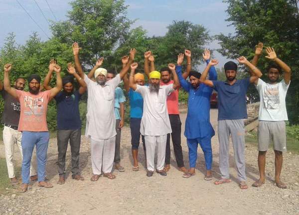 ਪੀ. ਡਬਲਯੂ. ਡੀ. ਵਿਭਾਗ ਵਿਰੁੱਧ ਨਾਅਰੇਬਾਜ਼ੀ