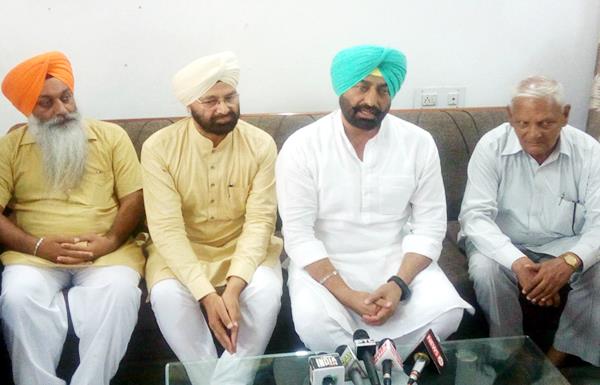 government has not fulfilled any promise of election manifesto