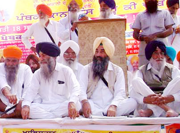 ਸ੍ਰੀ ਗੁਰੂ ਗ੍ਰੰਥ ਸਾਹਿਬ ਜੀ ਦਾ ਅਪਮਾਨ ਕਰਨ ਵਾਲੇ ਸਾਜ਼ਿਸ਼ਕਾਰੀਆਂ ਨੂੰ ਲੋਕਾਂ ਸਾਹਮਣੇ ਲਿਆਂਦਾ ਜਾਵੇ : ਸਿਮਰਨਜੀਤ ਸਿੰਘ ਮਾਨ