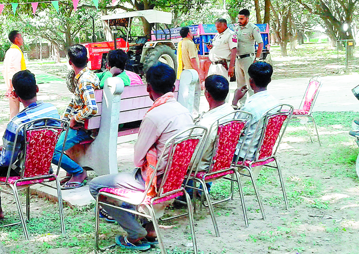 ਬਿਨਾਂ ਇਜਾਜ਼ਤ ਦੇ ਪਾਰਕ ''ਚ ਚੱਲ ਰਿਹਾ ਸੀ ਡੀ. ਜੇ.