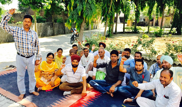 ਤਨਖ਼ਾਹਾਂ ਨਾ ਮਿਲਣ ''ਤੇ ਸਰਕਾਰ ਵਿਰੁੱਧ ਕੱਢੀ ਭੜਾਸ