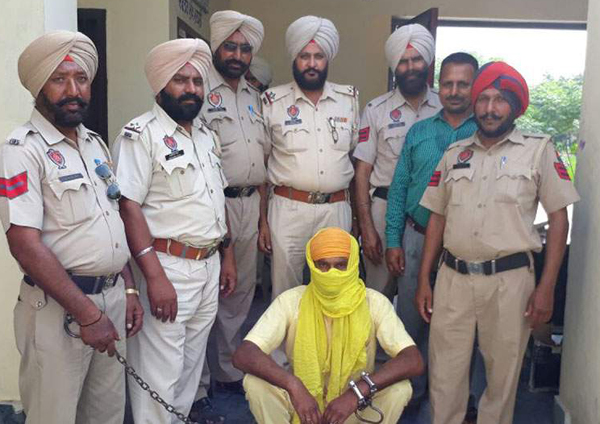 ਭਗੌੜਾ ਮੁਲਜ਼ਮ ਪਿਸਤੌਲ ਤੇ 6 ਕਾਰਤੂਸਾਂ ਸਮੇਤ ਕਾਬੂ