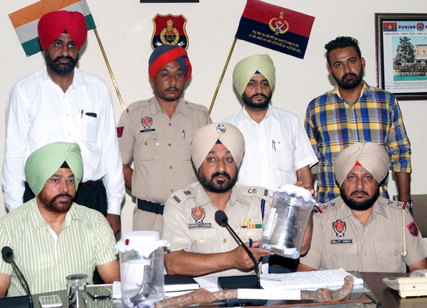 ਕੁੱਟਮਾਰ ਦੀ ਤਿਆਰੀ ਕਰਦੇ ਹਥਿਆਰਾਂ ਸਮੇਤ 3 ਦਬੋਚੇ