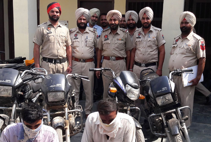ਚੋਰੀ ਦੇ 4 ਮੋਟਰਸਾਈਕਲਾਂ ਸਮੇਤ 2 ਕਾਬੂ
