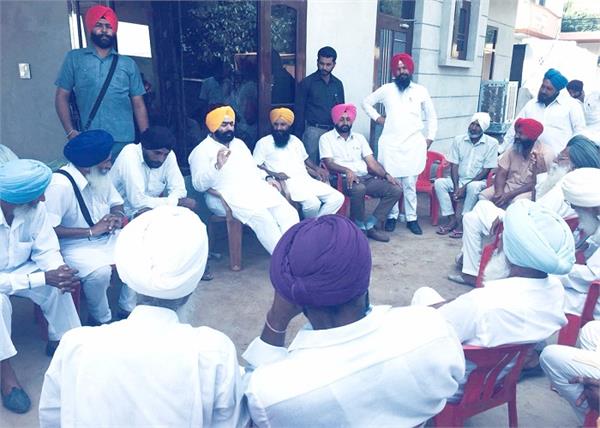 the farmers will not be allowed any problems in the mandis