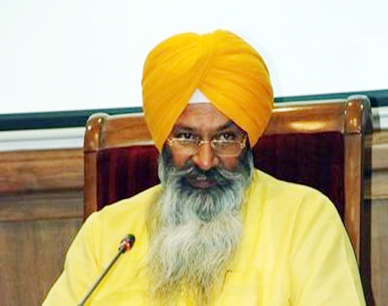 ਅਕਾਲੀ ਆਗੂ ਸੁੱਚਾ ਸਿੰਘ ਲੰਗਾਹ ''ਤੇ ਮਹਿਲਾ ਪੁਲਸ ਮੁਲਾਜ਼ਮ ਨਾਲ ਬਲਾਤਕਾਰ ਕਰਨ ਦਾ ਮਾਮਲਾ ਦਰਜ (ਤਸਵੀਰਾਂ)