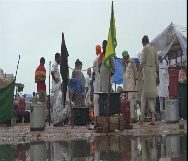 farmer s demand continues as second day