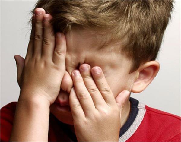 these are the symptoms of low vision of children