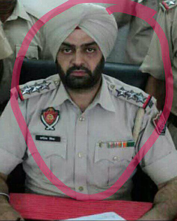 ਆਖਿਰ ਖੁੱਲ੍ਹੀਆਂ ਐੱਸ. ਐੱਚ. ਓ. ਸਾਬ੍ਹ ਦੀਆਂ ਪੋਲਾਂ, ਸਰਚ ਦੌਰਾਨ ਹੋਏ ਕਈ ਅਹਿਮ ਖੁਲਾਸੇ (ਤਸਵੀਰਾਂ)