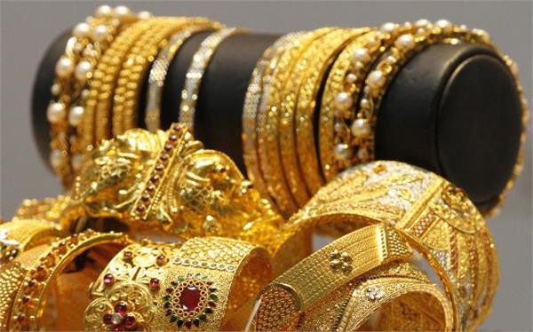 gold lost 50 rupees and silver also fell