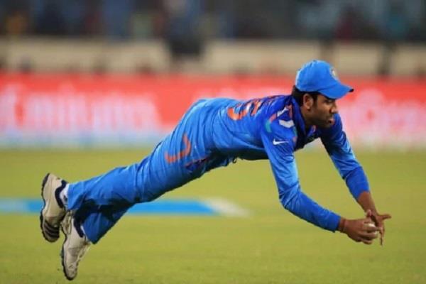 rohit left the catch kohli spoke why stand in the slip