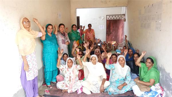 aanganwari workers protest dharna