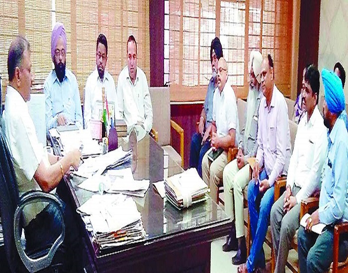 ਬੇਘਰ ਸ਼ਹਿਰੀ ਐੱਸ. ਸੀ. ਤੇ ਬੀ. ਸੀ. ਪਰਿਵਾਰਾਂ ਨੂੰ ਮਿਲਣਗੇ ਮੁਫ਼ਤ ਮਕਾਨ : ਡਿਪਟੀ ਕਮਿਸ਼ਨਰ