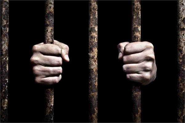 ਕੈਦੀ ਕੋਲੋਂ ਨਸ਼ੀਲੀਆਂ ਗੋਲੀਆਂ ਬਰਾਮਦ, ਪਤੀ ਪਤਨੀ ''ਤੇ ਕੇਸ ਦਰਜ