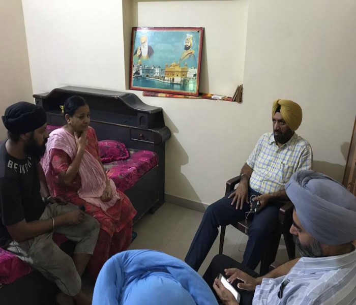 ਚਾਕੂ ਦੀ ਨੋਕ 'ਤੇ ਮਹਿਲਾ ਨੂੰ ਬੰਧਕ ਬਣਾ ਕੇ ਦਿਨ-ਦਿਹਾੜੇ ਲੁੱਟਖੋਹ ਦੀ ਵਾਰਦਾਤ ਨੂੰ ਦਿੱਤਾ ਅੰਜਾਮ  (ਤਸਵੀਰਾਂ)
