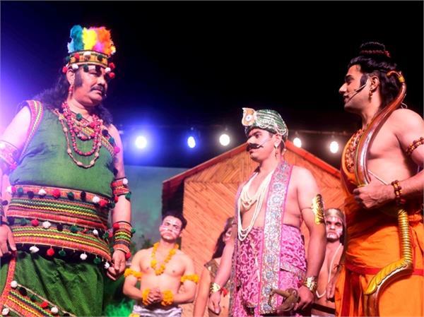 vijay sampla plays nishad in luv kush ramleela delhi