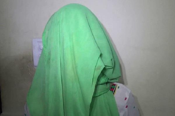 women dera supporters opened against ram rahim