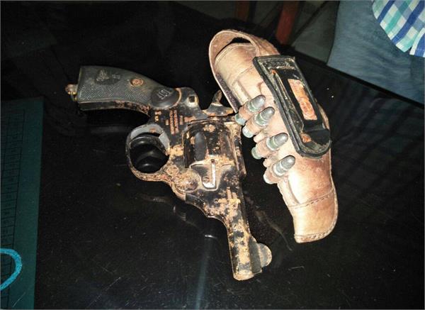 revolver  police  cartridge