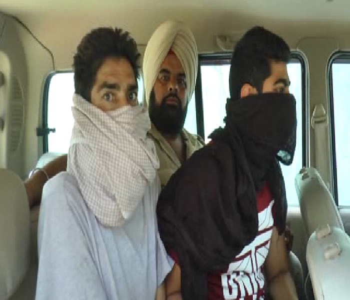 ਪੰਜਾਬ ਪੁਲਸ ਦੇ ਸਾਬਕਾ ਹੌਲਦਾਰ ਦਾ ਕਾਰਨਾਮਾ ਜਾਣ ਹੋਵੋਗੇ ਹੈਰਾਨ, ਸਮੱਗਲਰਾਂ ਨਾਲ ਮਿਲ ਕੇ ਕਰਦਾ ਸੀ ਇਹ ਘਟੀਆ ਧੰਦਾ