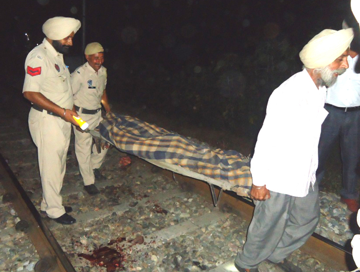 ਬੀਮਾਰੀ ਤੋਂ ਪ੍ਰੇਸ਼ਾਨ ਵਿਅਕਤੀ ਨੇ ਰੇਡਗੱਡੀ ਅੱਗੇ ਮਾਰੀ ਛਾਲ, ਮੌਤ