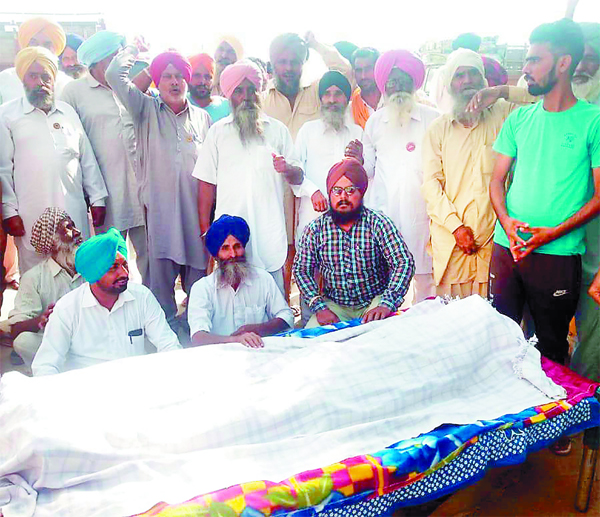 ਸਾਨ੍ਹ ਨੇ ਬਜ਼ੁਰਗ ’ਤੇ ਕੀਤਾ ਹਮਲਾ, ਹਸਪਤਾਲ ’ਚ ਤੋੜਿਆ ਦਮ